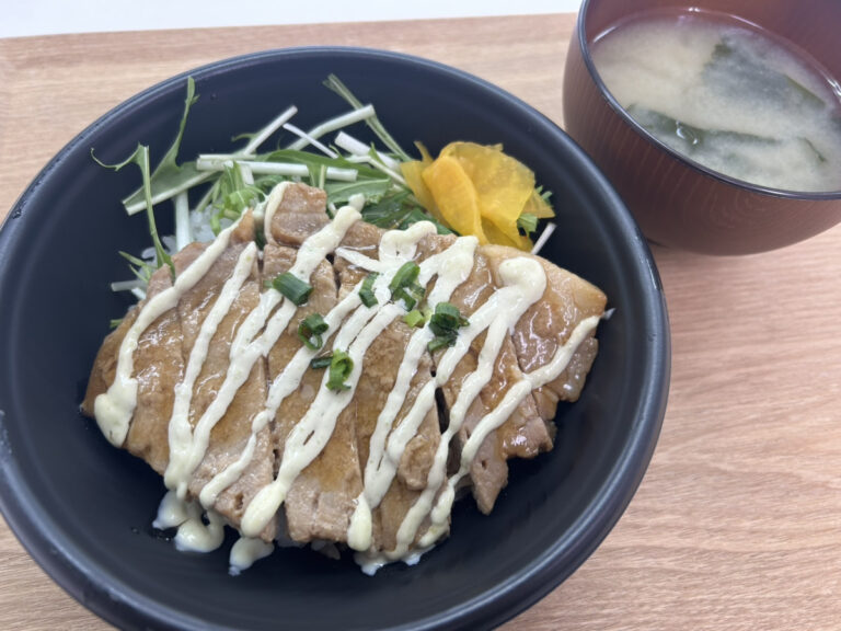 豚ロースワサビマヨ丼